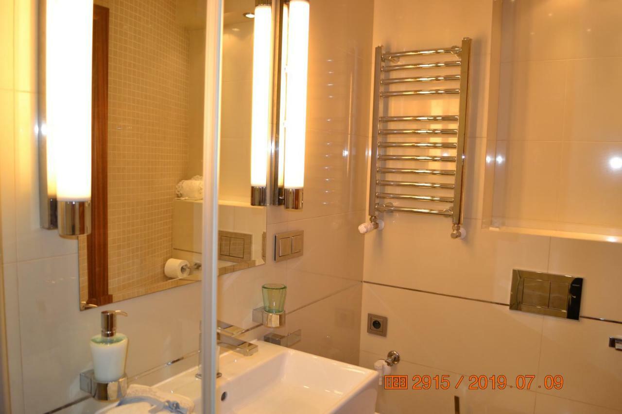Apartament Parkowa Polana Z Ogrodem Apartment Polanica-Zdroj Luaran gambar