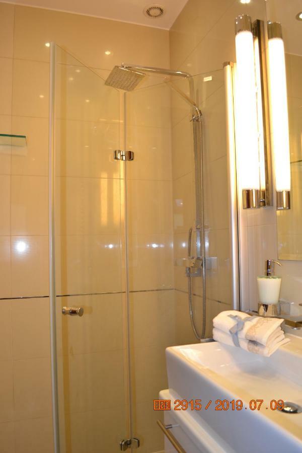 Apartament Parkowa Polana Z Ogrodem Apartment Polanica-Zdroj Luaran gambar